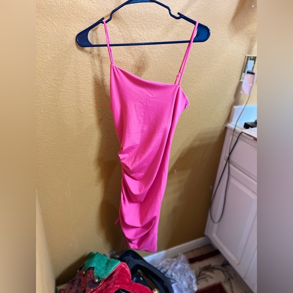 Lovers & Friends Mara dress sz small in pink. NWOT. Pristine condition - Picture 6 of 9